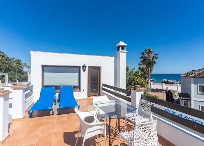 By The 5 Bedrooms * Marbella
