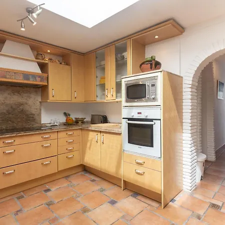 By The 5 Bedrooms Marbellac