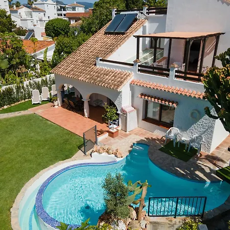 By The 5 Bedrooms