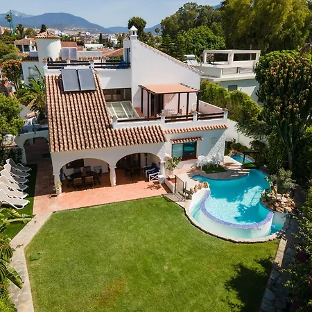 Villa By The 5 Bedrooms