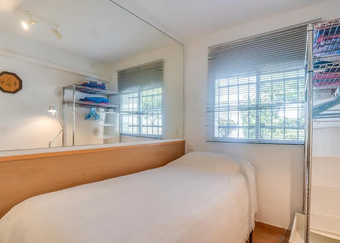 By The 5 Bedrooms ヴィラ