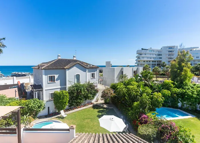 By The 5 Bedrooms ヴィラ