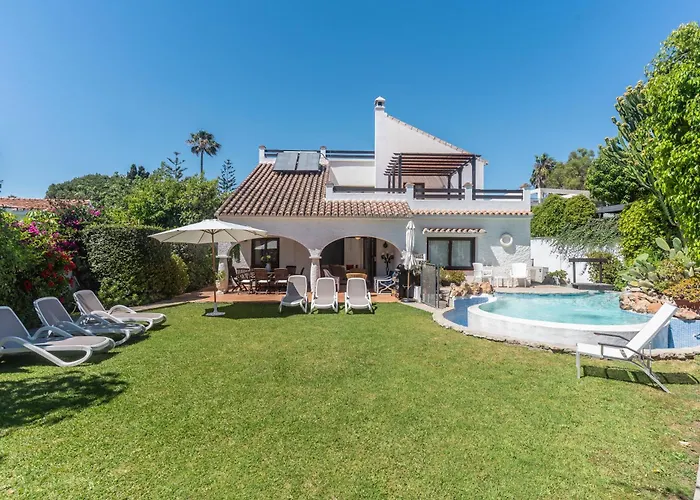 By The 5 Bedrooms マルベーリャ