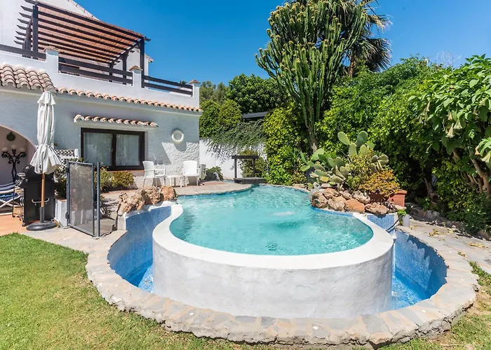 By The 5 Bedrooms ヴィラ