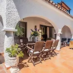 By The 5 Bedrooms Villa Marbella