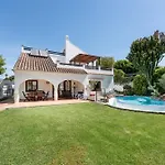 Villa By The 5 Bedrooms *