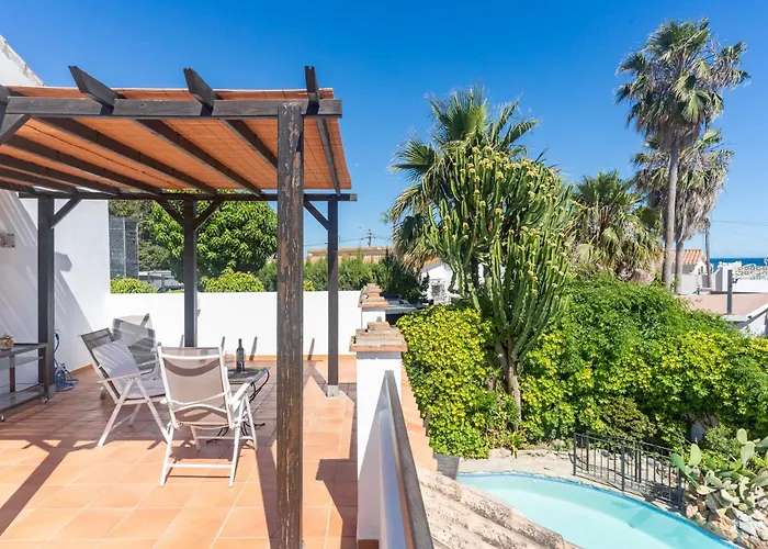 By The 5 Bedrooms Villa Marbella