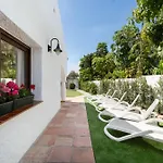 By The 5 Bedrooms Villa Marbella