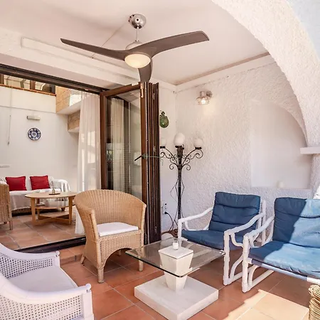 Villa By The 5 Bedrooms Marbella