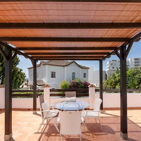 Villa By The 5 Bedrooms *